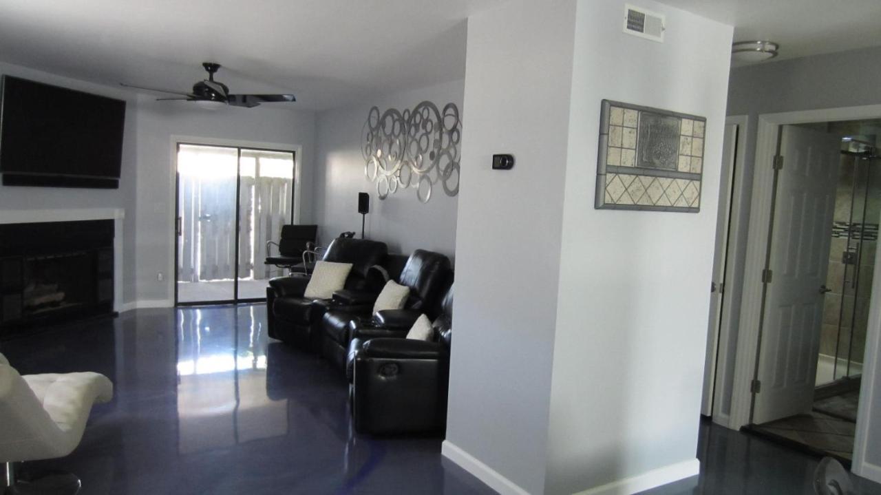 Modern/Retro Condo High Point Exterior foto